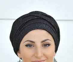 Les tendances actuelles pour le bandana et foulard. Black French Beret Vintage Look Beret Hat Winter Hat Black French Beret Beret Hat Beret