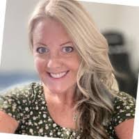 Stephanie Branch's Instagram, Twitter & Facebook