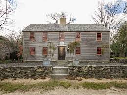 17th Century Byfield Ma 524 900 Old House Dreams Colonial House Saltbox Houses Primitive Homes