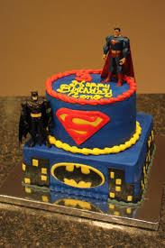 Superman Birthday Cake For 7 Year Old Boy Superman Vs Batman Fondant Cake Fondant Cake Images Superman Birthday Cake Superman Cakes Superhero Birthday Cake