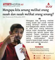 Jadi alasan utama seseoang berbuat lebih baik kepada orang yang cantik atau ganteng adalah keinginan untuk bereproduksi dan menghasilkan keturunan yang. Senang Melihat Orang Susah Susah Melihat Orang Senang Terakota