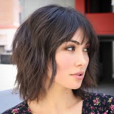 When styling graduated and layered short haircuts, you're most likely to end up with an uneven from choppy and blunt bob hairstyles to cute pixies and afros, there are so many short hairstyles that can be braided. 14 Perfect Examples Of Short Choppy Bob Haircuts To Consider