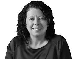 Stefanie Hill's Instagram, Twitter & Facebook