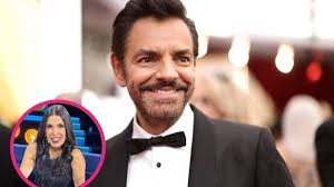 Cal Butler celebra el éxito de "Y llegaron de Noche" serie en la que actúa  con Eugenio Derbez