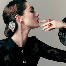 Tweed de Chanel Is A Dazzling Tribute to Gabrielle Chanel's Hallmarks