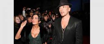 Les ventes décollent et l'album se classe au top 50. Pascal Obispo Jenifer Places En Garde A Vue Jean Marc Morandini