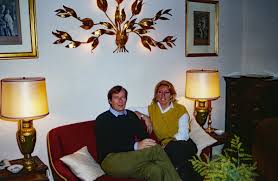 Huxtable buys back a family painting? 20 Photos Of 1980s Home Decor To Overwhelm You With Nostalgia Best Life