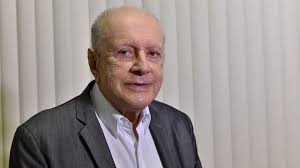 Ex-governador Max Mauro segue internado em estado grave