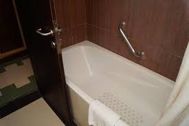 Hotel ini memiliki 159 kamar termasuk deluxe, apartemen, business suite dan premiere suite. Pakai Bathtub Lho Picture Of Metro Park View Hotel Semarang Tripadvisor