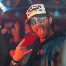 What do the numbers and symbols beside gamer tags mean?