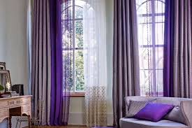 Küresel pazarda yenilikleri ve yeni trendleri takip ederek ülkemizdeki müşteri portföyüne göre ürünlerini yeniden tasarlayan marka özellikle taç fon perde modelleri ile dikkatleri üzerine çekiyor. Tac Oturma Odasi Tul Ve Fon Perde Modelleri Dekorasyon Hakkinda Hersey