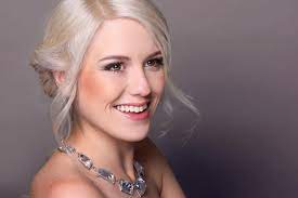 She is best known for achieving third place in the fifth season of german casting show deutschland sucht den superstar. Lisa Bund Eventpeppers