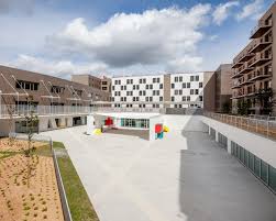 It remains a royalist slogan nowadays. Groupe Scolaire Taos Amrouche Ilot E3d Atelier Novembre
