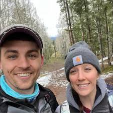 What are the must-play disc golf courses and food recommendations in Des  Moines?