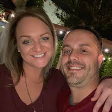 Any suggestions for a great pizza place in the area?