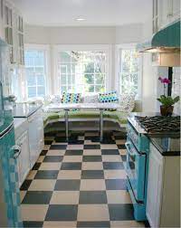 Well dressed traditional kitchen via houzz com with images. Houzz 14 Reasons To Give In To Color Retro Kitchen Decor Eclectic Kitchen Kitchen Styling