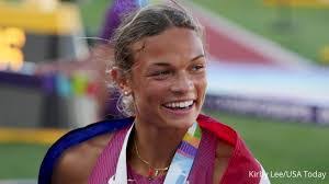 Taylor Mclaughlin's Instagram, Twitter & Facebook