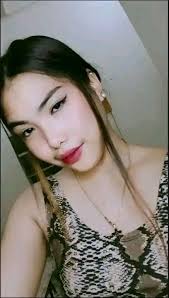 The artist is wishing you a Merry Christmas 🎄