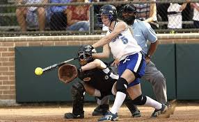 Cara permainan adalah dengan memukul bola sejauh mungkin menggunakan tongkat. 10 Jenis Permainan Bola Kecil Yang Dipertandingkan Secara Resmi