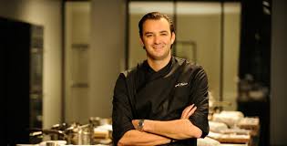 Cyril lignac (born 5 november 1977 in rodez, aveyron) is a french chef. Un Chef Dix Vins Cyril Lignac Nous Fait Partager Son Amour Du Bon Vin