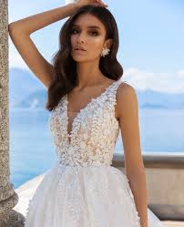 3d Floral Lace Cascading On The Tulle Skirt Just Beautiful Vasylkov Modernbride 3d Flower In 2020 Wedding Dresses Wedding Dress Couture Beautiful Wedding Dresses