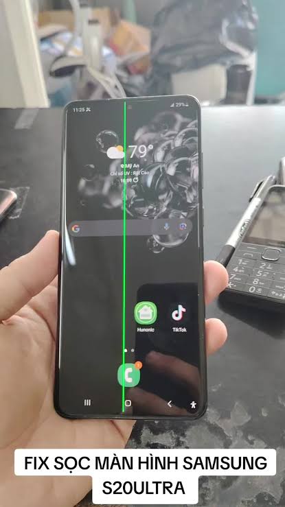 Fix sọc màn hình Samsung S20 Ultra bằng laser – lưu ý