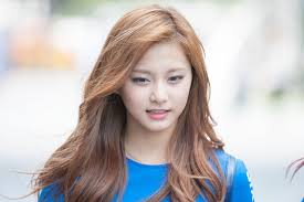 The band debuted on october 20, 2015, through the survival show sixteen, under jyp entertainment. Women S Blue Crew Neck Top Asian Tzuyu K Pop Twice Hd Wallpaper Wallpaper Flare
