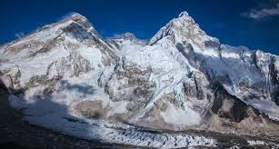 An earthquake or earth tremor | meaning, pronunciation, translations and examples. El Temblor Cambio La Altura Del Everest National Geographic En Espanol