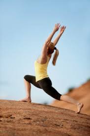 How To Do Crescent Lunge In Yoga Yogaoutlet Com