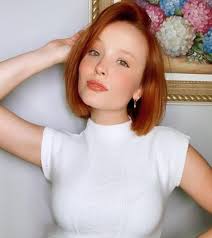 Para animar a criançada, jean paulo campos e larissa manoela, o cirilo e a maria joaquina, da novela de carrossel, participam da. Larissa Manoela Donates Adopted Mongrel And After Receiving Criticism Pronounces Time24 News