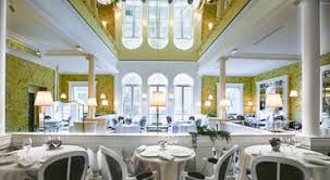 Gourmet Restaurant In Paris France Lasserre Official Site Paris Restaurants Dinner In Paris Romantic Restaurant