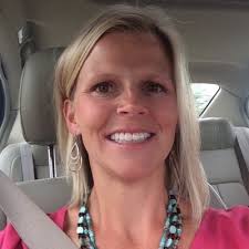 Kristi Medley (@ksmcnich)