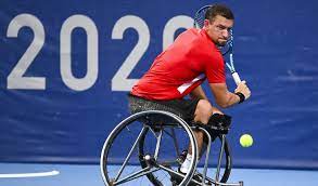 Gérard has won two grand slam singles title. M5syz8nlktfqbm