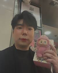 Ivan Yan｜拍攝創作｜遊戲玩家｜美食家｜探店｜beauty｜訪談| 💙💚Jisoo