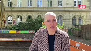 Verena altenberger was born on november 11 1987 in schwarzach im pongau salzburg austria. Verena Altenberger Ich Fande Die Buhlschaft Mit Glatze Auch Interessant