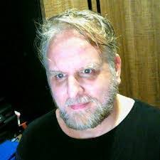 Sergio Eastman's Instagram, Twitter & Facebook