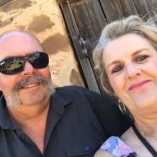 How to automatically close van doors?