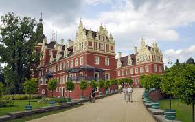 Die beste reisezeit für einen urlaub in antalya sind die monate juni bis september. Hotel Restaurant Zur Post Spremberg Furst Puckler Park In Bad Muskau