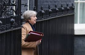 Theresa may has described president donald trump as a gentleman after he held her hand when walking down a ramp at the white house. U K S Brexit Walkout Threat Leaves Eu Unmoved Wsj