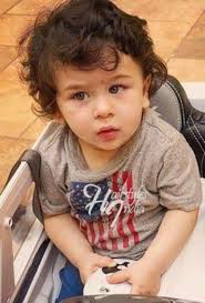 10 Bigtime Bollywood Celebrities And Their Unbelievable Superstitions Kareena Kapoor Baby Pics Taimur Ali Khan Kareena Kapoor Baby