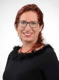 Linda Hackl's Instagram, Twitter & Facebook