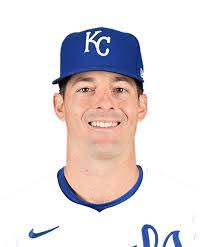 Wil Robles's Instagram, Twitter & Facebook