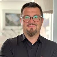 60+ perfiles de «Redinger»