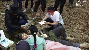 As our villains step up to remind the king of his place, our prince finally learns the truth about his past. Making Ruler Master Of The Mask Ep 40 Kim Myungsoo Last Farewell Youtube