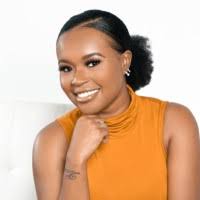 Mia Draper's Instagram, Twitter & Facebook