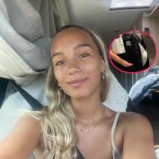 So lässig setzt Lisa Mantler ihre runde Babykugel in Szene