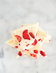 Last updated april 13, 2021. Easy Kid Snack Strawberry Yogurt Bark