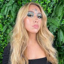 Jackie Inge's Instagram, Twitter & Facebook