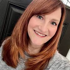 Laurel Grams's Instagram, Twitter & Facebook