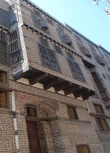 445 : منزل السيده حسيبة غزاله . ش الطوبجى . البحيرة رقم الاثر : مسجل - 31 -  محافظات الموقع : يقع بشارع الطوبجى بين منزل الاماصيلى و طاحونه المحلى - رشيد  -